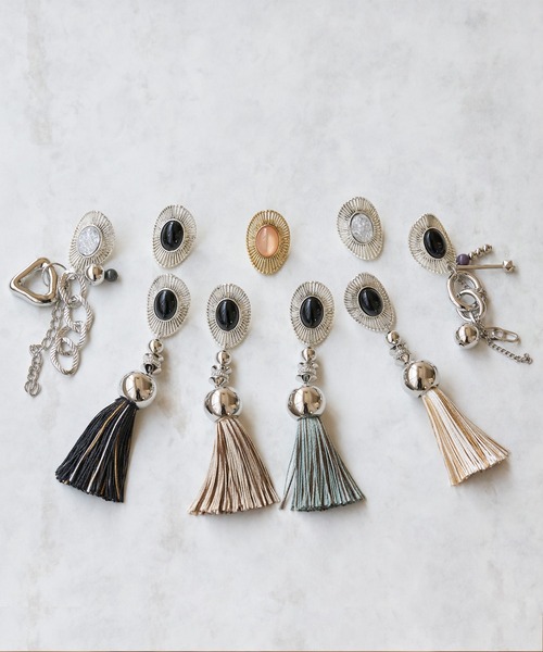 amplis（アンプリス）の「オーバルタッセルピアス/ellipse tassel（ピアス（両耳用）・レディース・ブラウン/ベージュ/グレー/ブラック・FREE）」の9枚目の写真