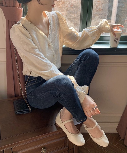 BLANC FICELLE(ブランフィセル)の「レース カシュクール シャツ(シャツ/ブラウス・レディース・ベージュ・S/L/M/XL)」の4枚目の写真