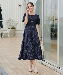 モノトーンフラワープリントワンピース