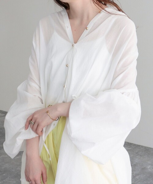 fredy emue（フレディエミュ）の「【fredyemueフレディエミュ】ドロストボリュームシャツブラウス（シャツ/ブラウス・レディース・レッド/サックスブルー/ブラック/オフホワイト/パープル・38）」の10枚目の写真