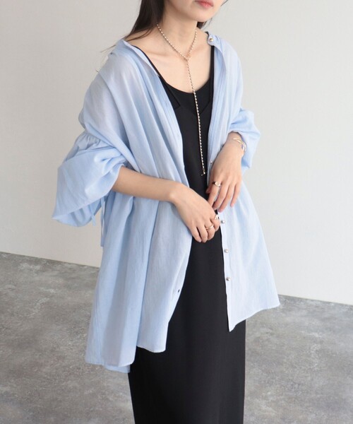 fredy emue（フレディエミュ）の「【fredyemueフレディエミュ】ドロストボリュームシャツブラウス（シャツ/ブラウス・レディース・レッド/サックスブルー/ブラック/オフホワイト/パープル・38）」の15枚目の写真