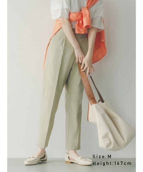 Lugnoncure(ルノンキュール)の「ストレッチテーパードパンツ(その他パンツ・レディース・ブルー/イエロー/ブラック/カーキ/ピンク・SMALL/MEDIUM/LARGE)」の2枚目の写真