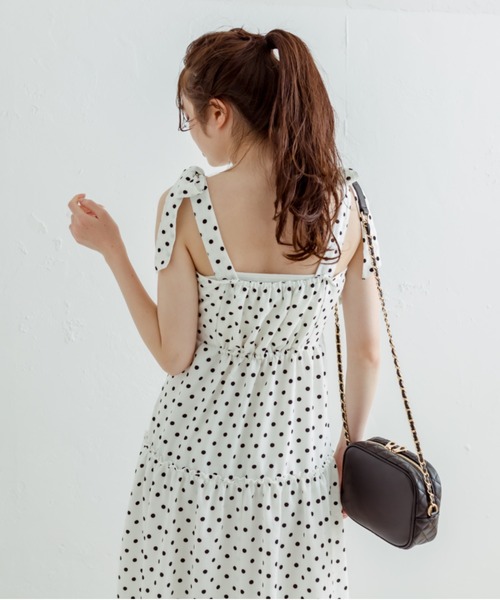 OLIVE des OLIVE(オリーブデオリーブ)の「【WEB・渋谷109店限定】リボンティアードキャミワンピース 1031090430(ワンピース・レディース・オフホワイト/イエロー/ラベンダー/サックスブルー/ピンク/ブラック・FREE)」の9枚目の写真