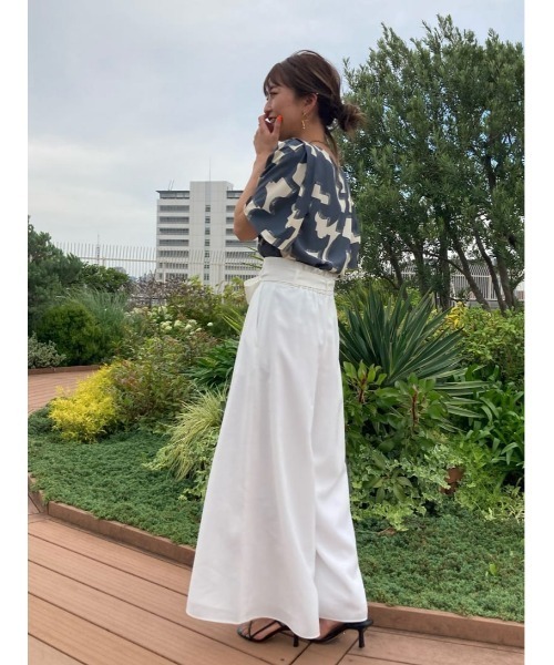 LOULOU WILLOUGHBY(ルルウィルビー)の「【LOULOU WILLOUGHBY】リネンライクワイドギャザーパンツ(その他パンツ・レディース・ブラック/ホワイト/イエロー・1/2)」の18枚目の写真
