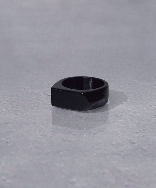 SBG（エスビー）の「SBG デザイン印台リング（リング・メンズ・ブラック/グレー系その他/シルバー/ゴールド/ブラック系その他4/ゴールド系その他3/シルバー系その他4/グレー系その他4/ゴールド系その他4/シルバー系その他2/シルバー系その他5/グレー系その他5/ブラック系その他5/シルバー系その他3/グレー系その他2/ブラック系その他3/ゴールド系その他5/グレー系その他3/ブラック系その他2/ゴールド系その他2/ブラック系・16号/18号/21号）」の2枚目の写真