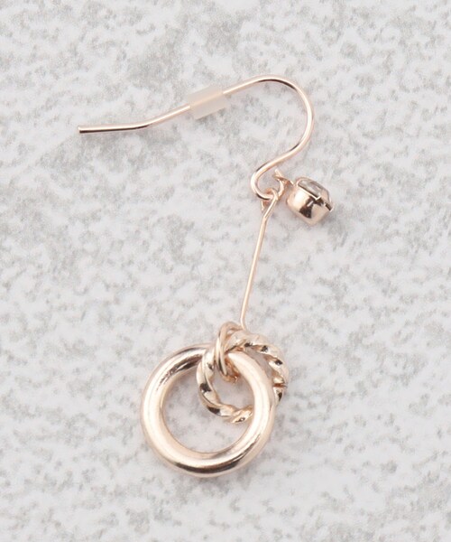 grove(グローブ)の「◆プチダブルリングビジューフックピアス(ピアス(両耳用)・レディース・ピンクゴールド/シルバー/ゴールド・00)」の6枚目の写真
