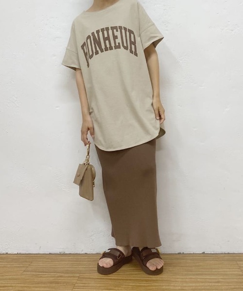 PUAL CE CIN(ピュアルセシン)の「カレッジロゴ ラウンドTシャツ(Tシャツ/カットソー・レディース・オフホワイト/スミクロ/ベージュ・FREE)」の3枚目の写真