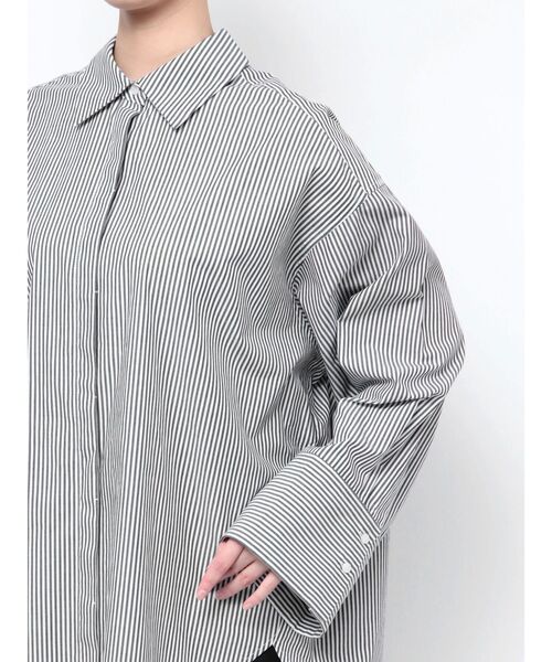 LAGUNAMOON（ラグナムーン）の「2WAYオーバーサイズシャツ（シャツ/ブラウス・レディース・ベージュ/アイボリー/ブラック・FREE）」の22枚目の写真