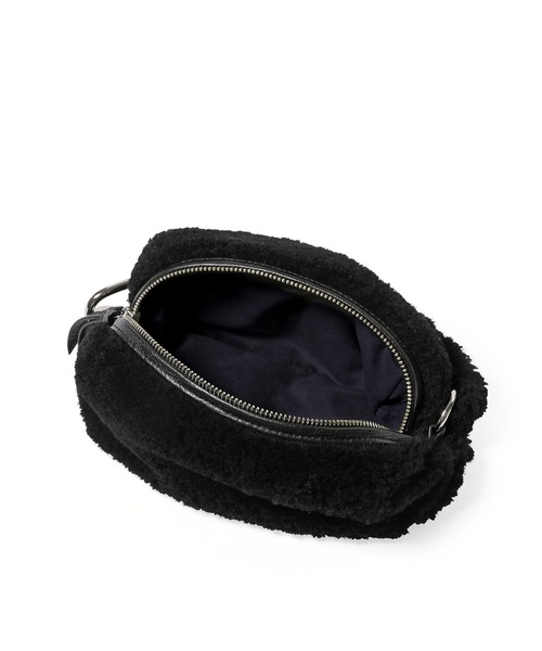 Epoi（エポイ）の「カーリー クラッチポーチ（クラッチバッグ・レディース・ブラック・FREE）」の3枚目の写真