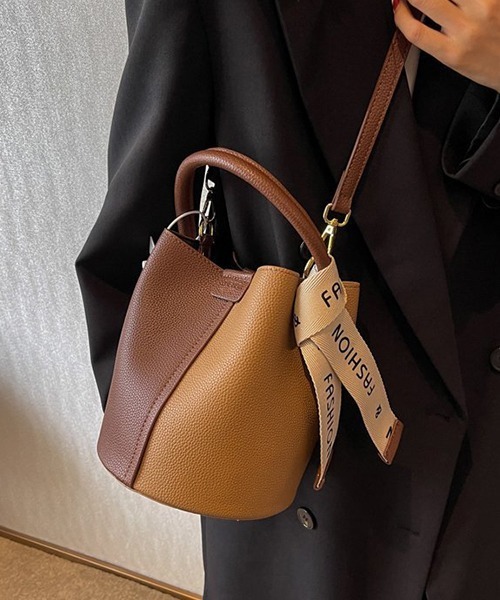 c.u.l（シーユーエル）の「着脱可能リボン付き レザーライク ショルダーバケツバッグ cula749（ショルダーバッグ・レディース・ベージュ/ブラック/ブラウン・FREE）」の15枚目の写真