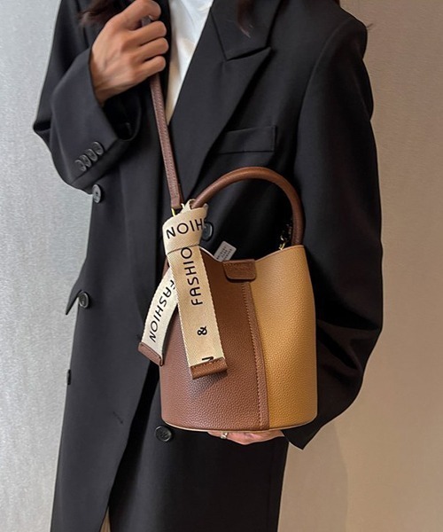 c.u.l（シーユーエル）の「着脱可能リボン付き レザーライク ショルダーバケツバッグ cula749（ショルダーバッグ・レディース・ベージュ/ブラック/ブラウン・FREE）」の22枚目の写真