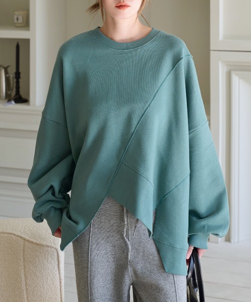 UNE MANSION（ユヌマンション）の「【マタニティウェア可能】カッティングアンバランスオーバーサイズトレーナー（スウェット・レディース・ブラック/グリーン/アイボリー・FREE）」の3枚目の写真