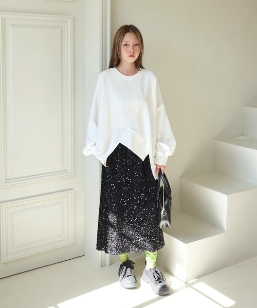 UNE MANSION（ユヌマンション）の「【マタニティウェア可能】カッティングアンバランスオーバーサイズトレーナー（スウェット・レディース・ブラック/グリーン/アイボリー・FREE）」の5枚目の写真