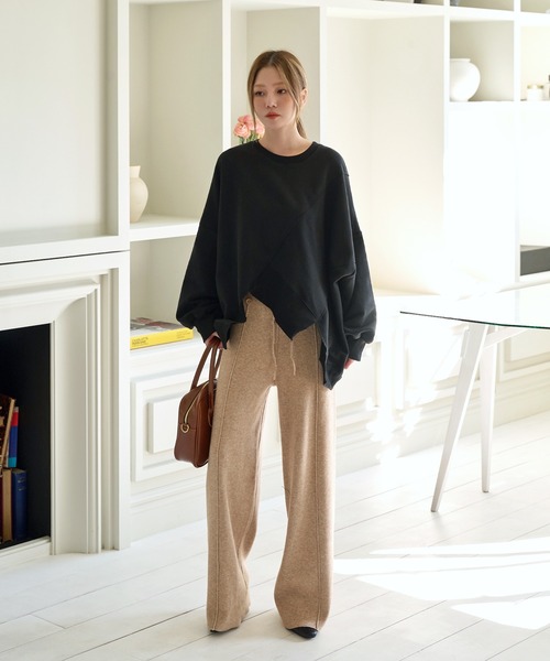 UNE MANSION（ユヌマンション）の「【マタニティウェア可能】カッティングアンバランスオーバーサイズトレーナー（スウェット・レディース・ブラック/グリーン/アイボリー・FREE）」の12枚目の写真