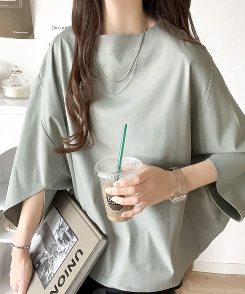 classicalelf(クラシカルエルフ)の「シンプルモダンな大人カジュアルトップス。 綿100%シルケットドルマンカットソー(Tシャツ/カットソー・レディース・グリーン/ホワイト/ブルー/ブラック/グレイッシュベージュ・LARGE/MEDIUM/SMALL/X-LARGE)」の18枚目の写真