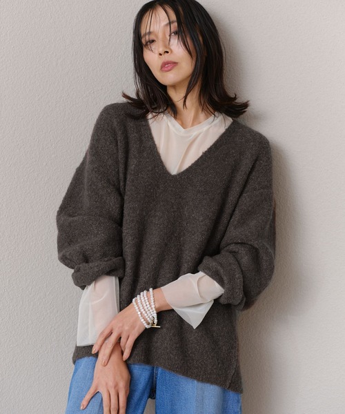 BARNYARDSTORM（バンヤードストーム）の「ブークレ深Vネックニット（ニット/セーター・レディース・モカ/ベージュ・FREE）」の9枚目の写真