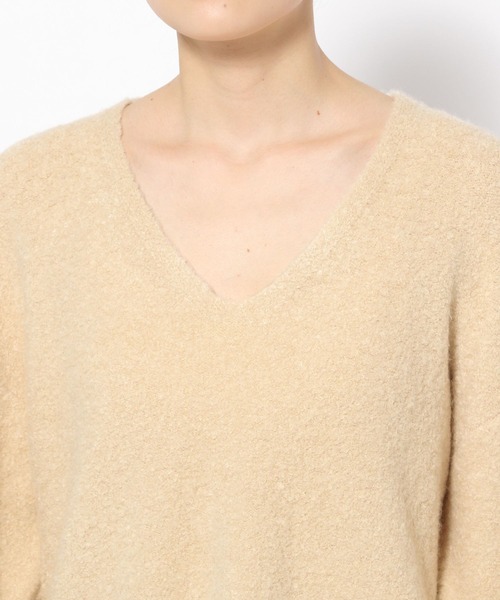 BARNYARDSTORM（バンヤードストーム）の「ブークレ深Vネックニット（ニット/セーター・レディース・モカ/ベージュ・FREE）」の15枚目の写真