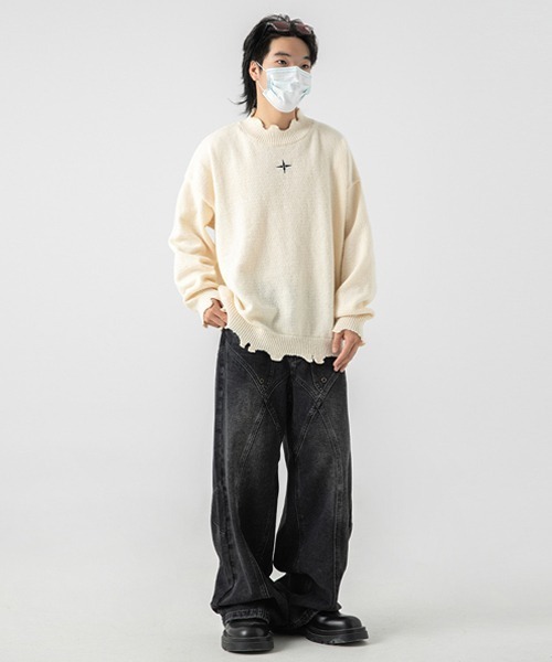 Ressaca(レサーカ)の「不規則ダメージ加工 ワンポイント刺繍クルーネックニットセーター(ニット/セーター・メンズ・オフホワイト/ブラック・L/M/XL)」の9枚目の写真