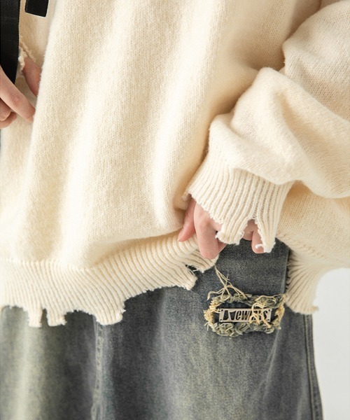 Ressaca(レサーカ)の「不規則ダメージ加工 ワンポイント刺繍クルーネックニットセーター(ニット/セーター・メンズ・オフホワイト/ブラック・L/M/XL)」の15枚目の写真