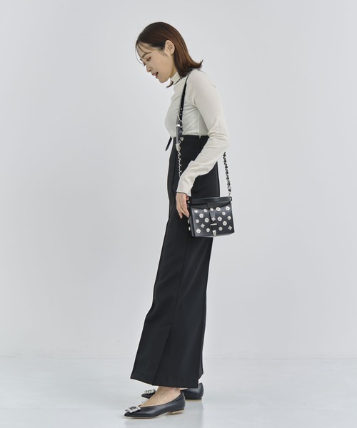 TOGA PULLA（トーガ　プルラ）の「【TOGA PULLA/トーガプルラ】Chain bag/チェーンレザーショルダーバッグ/TZ241-AG948（ショルダーバッグ・レディース・ホワイト/ブラック・FREE）」の11枚目の写真