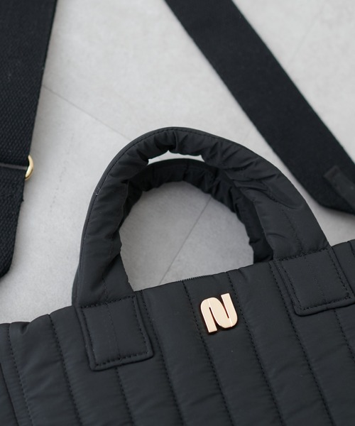 natural couture(ナチュラルクチュール)の「軽量キルトNショルダー(ショルダーバッグ・レディース・アイボリー/グレイッシュベージュ/サックスブルー/ブラック・FREE)」の17枚目の写真