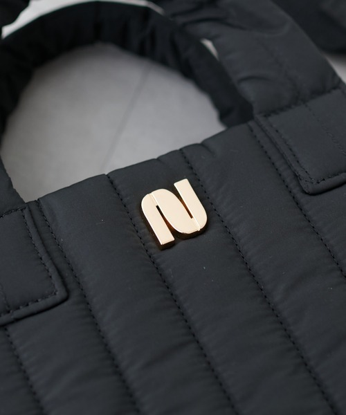natural couture(ナチュラルクチュール)の「軽量キルトNショルダー(ショルダーバッグ・レディース・アイボリー/グレイッシュベージュ/サックスブルー/ブラック・FREE)」の18枚目の写真