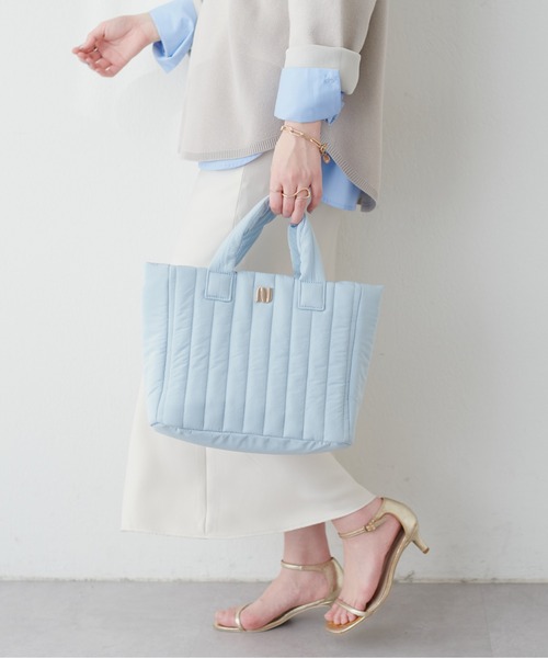 natural couture(ナチュラルクチュール)の「軽量キルトNショルダー(ショルダーバッグ・レディース・アイボリー/グレイッシュベージュ/サックスブルー/ブラック・FREE)」の12枚目の写真