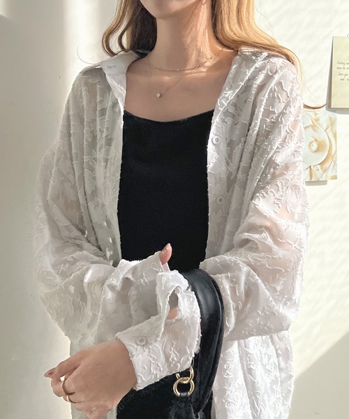 Futier land(フューティアランド)の「大人っぽく着こなす主役アイテム。ジャガードフラワーシアーシャツ(シャツ/ブラウス・レディース・ライトグリーン/アイボリー/グレー/ブラック/ブラウン/ライトブルー/ライトピンク・FREE/SMALL)」の17枚目の写真