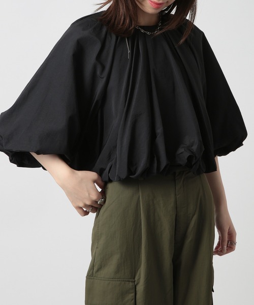 MAISON BREEZE（メゾンブリーズ）の「【MAISON BREEZE】ショートバルーンギャザーブルオーバー trc（シャツ/ブラウス・レディース・ブラック/オフホワイト/グレー・FREE）」の19枚目の写真