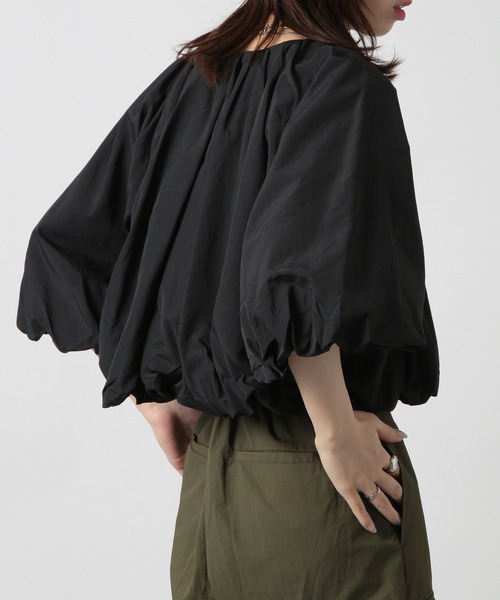 MAISON BREEZE（メゾンブリーズ）の「【MAISON BREEZE】ショートバルーンギャザーブルオーバー trc（シャツ/ブラウス・レディース・ブラック/オフホワイト/グレー・FREE）」の9枚目の写真