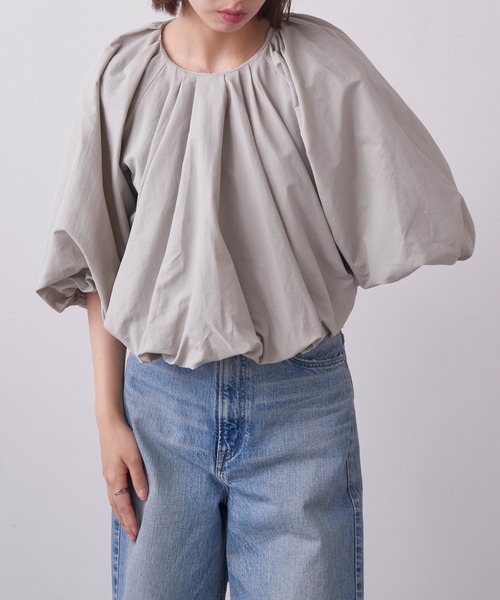 MAISON BREEZE（メゾンブリーズ）の「【MAISON BREEZE】ショートバルーンギャザーブルオーバー trc（シャツ/ブラウス・レディース・ブラック/オフホワイト/グレー・FREE）」の22枚目の写真