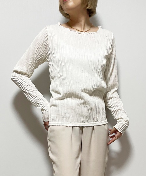 Fizz（フィズ）の「ウェーブジャガード　クルーネックロンT（Tシャツ/カットソー・レディース・ブラック/アイボリー/マスタード/グリーン/グレイッシュベージュ・M）」の2枚目の写真