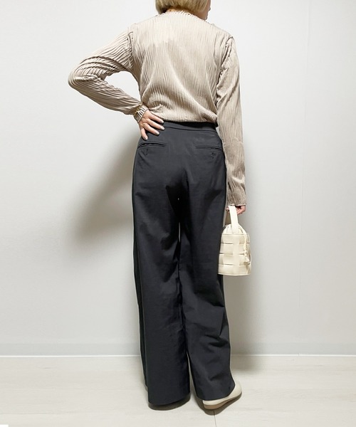 Fizz（フィズ）の「ウェーブジャガード　クルーネックロンT（Tシャツ/カットソー・レディース・ブラック/アイボリー/マスタード/グリーン/グレイッシュベージュ・M）」の11枚目の写真