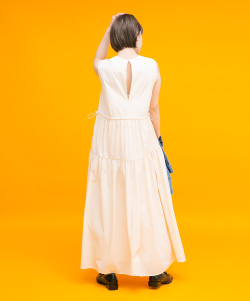 KBF(ケイビーエフ)の「ノースリーブドロストワンピース(ワンピース・レディース・アイボリー/ブラック/カーキ・ONE)」の14枚目の写真