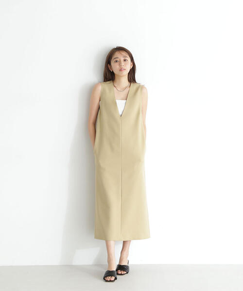 NATURAL BEAUTY BASIC(ナチュラルビューティーベーシック)の「◇カルゼストレッチシリーズ ナロージャンスカ(ジャンパースカート・レディース・ベージュ/ブラック/オフホワイト・MEDIUM/SMALL)」の10枚目の写真