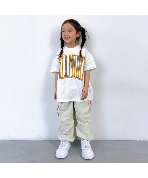 BREEZE（ブリーズ）の「【WEB限定】カレッジTシャツ（Tシャツ/カットソー・キッズ・イエロー/パープル/チャコール/サーモンピンク/グリーン/ターコイズブルー/オフホワイト/グレー/ブラック/アイボリー・100/90/130/120/150/110/140）」の19枚目の写真