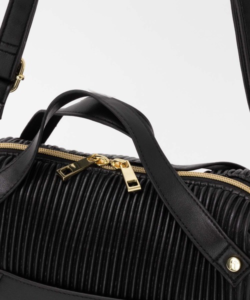 HusHusH（ハッシュアッシュ）の「HusHusH ハッシュアッシュ 合皮ライトショルダーバッグ（ショルダーバッグ・レディース・アイボリー/ブラック/モカ・フリー）」の16枚目の写真