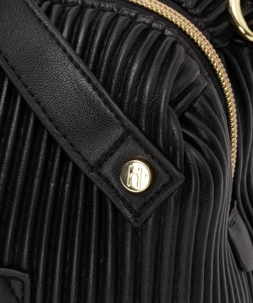 HusHusH（ハッシュアッシュ）の「HusHusH ハッシュアッシュ 合皮ライトショルダーバッグ（ショルダーバッグ・レディース・アイボリー/ブラック/モカ・フリー）」の17枚目の写真