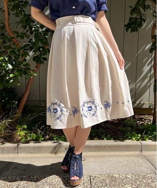 【セール】ネモフィラ刺繍ベルト付スカート（スカート）｜axes femme（アクシーズファム）