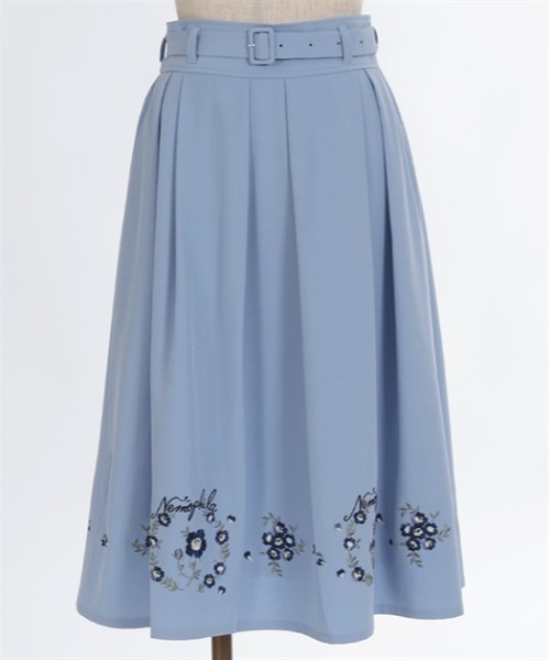 axes femme（アクシーズファム）の「ネモフィラ刺繍ベルト付スカート