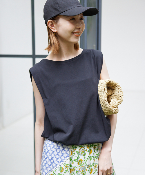 SLOBE IENA(スローブイエナ)の「ボックスプルオーバー(Tシャツ/カットソー・レディース・ブラック/ブラウン/ライトグリーン・FREE)」の7枚目の写真