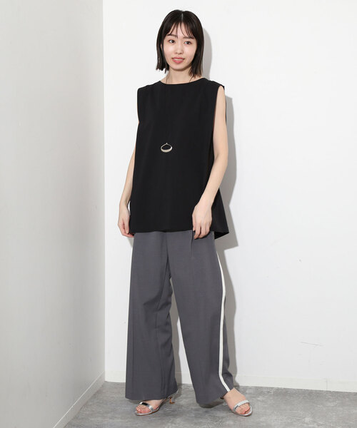 SLOBE IENA(スローブイエナ)の「ボックスプルオーバー(Tシャツ/カットソー・レディース・ブラック/ブラウン/ライトグリーン・FREE)」の11枚目の写真