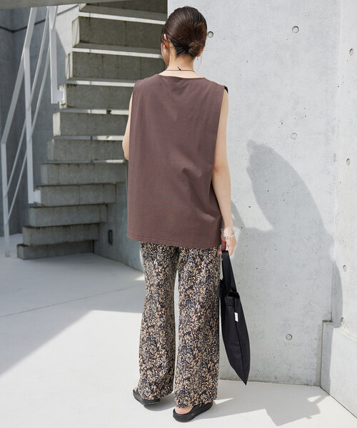 SLOBE IENA(スローブイエナ)の「ボックスプルオーバー(Tシャツ/カットソー・レディース・ブラック/ブラウン/ライトグリーン・FREE)」の21枚目の写真