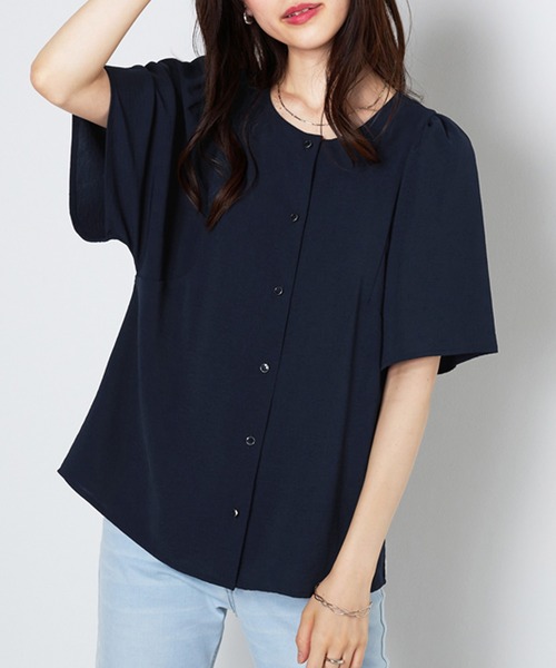 BELLUNA PLUS（ベルーナ）の「お手入れ楽々！ビンテージ素材ブラウス（シャツ/ブラウス・レディース・カーキブラウン/ブルーグレー/イエロー/ネイビー・MEDIUM/X-LARGE/LARGE）」の4枚目の写真