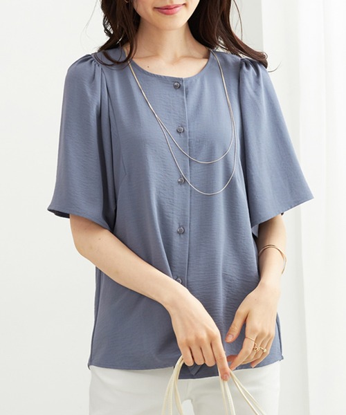 BELLUNA PLUS（ベルーナ）の「お手入れ楽々！ビンテージ素材ブラウス（シャツ/ブラウス・レディース・カーキブラウン/ブルーグレー/イエロー/ネイビー・MEDIUM/X-LARGE/LARGE）」の5枚目の写真