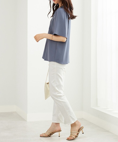 BELLUNA PLUS（ベルーナ）の「お手入れ楽々！ビンテージ素材ブラウス（シャツ/ブラウス・レディース・カーキブラウン/ブルーグレー/イエロー/ネイビー・MEDIUM/X-LARGE/LARGE）」の9枚目の写真