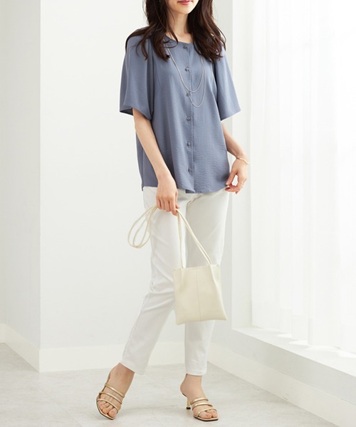 BELLUNA PLUS（ベルーナ）の「お手入れ楽々！ビンテージ素材ブラウス（シャツ/ブラウス・レディース・カーキブラウン/ブルーグレー/イエロー/ネイビー・MEDIUM/X-LARGE/LARGE）」の11枚目の写真