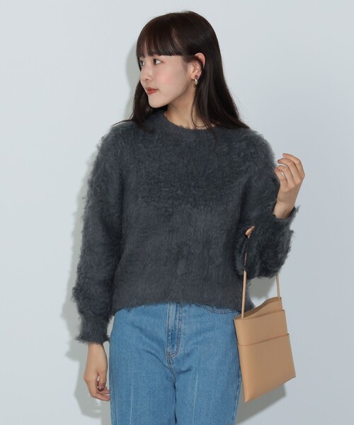 BEAMS HEART（ビームスハート）の「シャギーニット クルー プルオーバー（手洗い可能）（ニット/セーター・レディース・オフホワイト/チャコールグレー/ブルー/ブラック系その他4/イエロー系その他4/サックスブルー・FREE）」の4枚目の写真