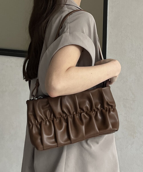 Thevon（ゼボン）の「3WAYギャザーバッグ（ショルダーバッグ・レディース・ブラック/ブラウン・FREE）」の11枚目の写真