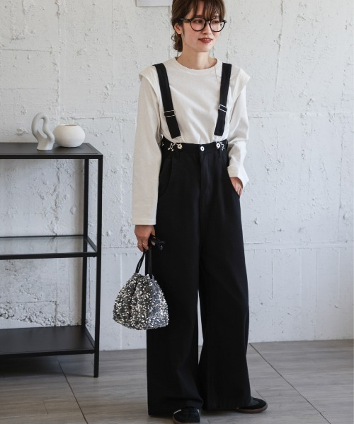 La-gemme(ラジェム)の「オーバシルエットサロペット(サロペット/オーバーオール・レディース・ブラック/カーキ/ナチュラル/ホワイト・フリー)」の2枚目の写真